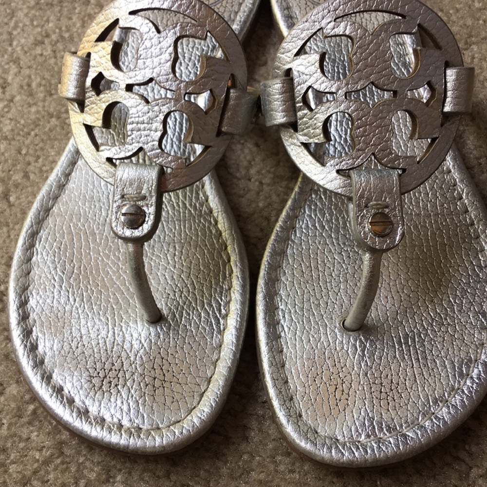 Tory Burch Tumbled Leather Silver Miller Sandals - Picture 2 of 6